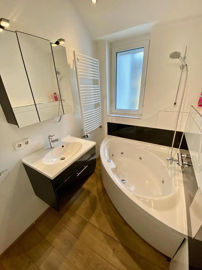 Апартаменти Luxurioeses Studio Im Zentrum, Balkon, Kamin, Klima Равенсбург Екстер'єр фото